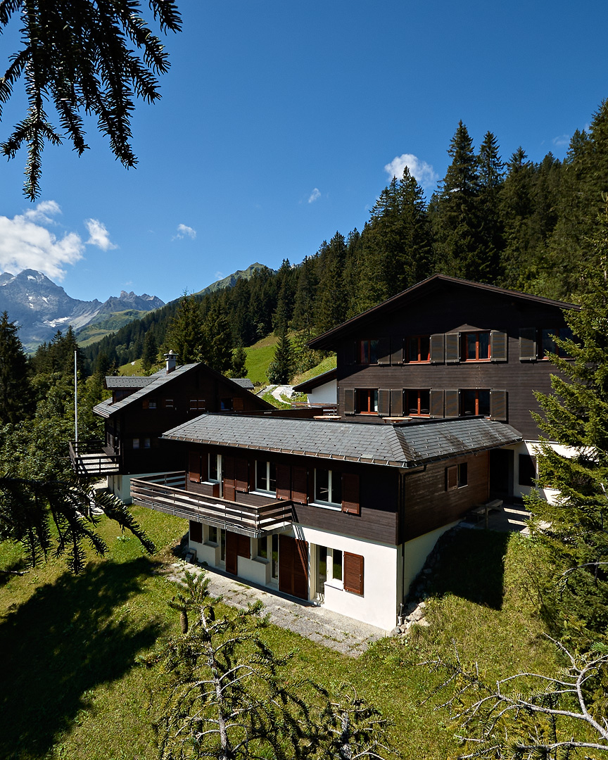 Das Ski- und Ferienhaus Alpina im Sommer