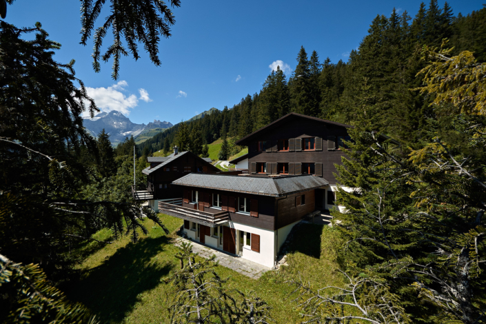 Das Ski- und Ferienhaus Alpina im Sommer